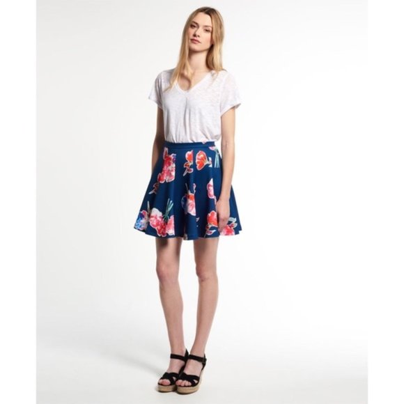 Superdry Dresses & Skirts - Superdry Premium Floral Scuba Skater Skirt XS
